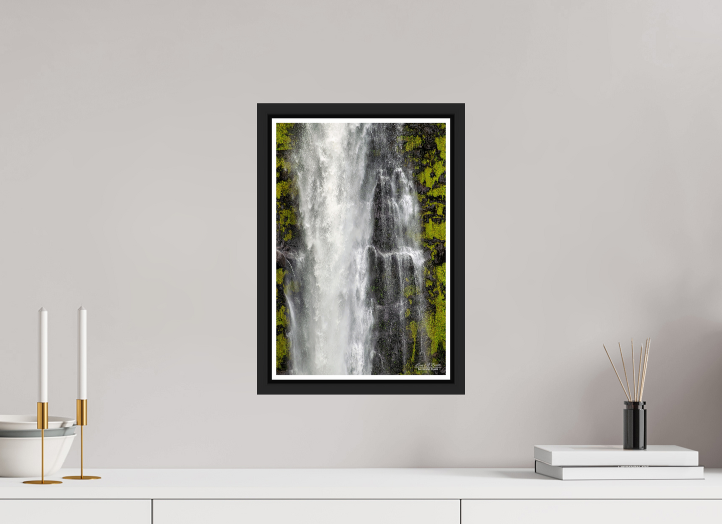 10 x 15″, Black Matte Floater Frame with Acrylic Glass (04D) Akaka Falls Cascade