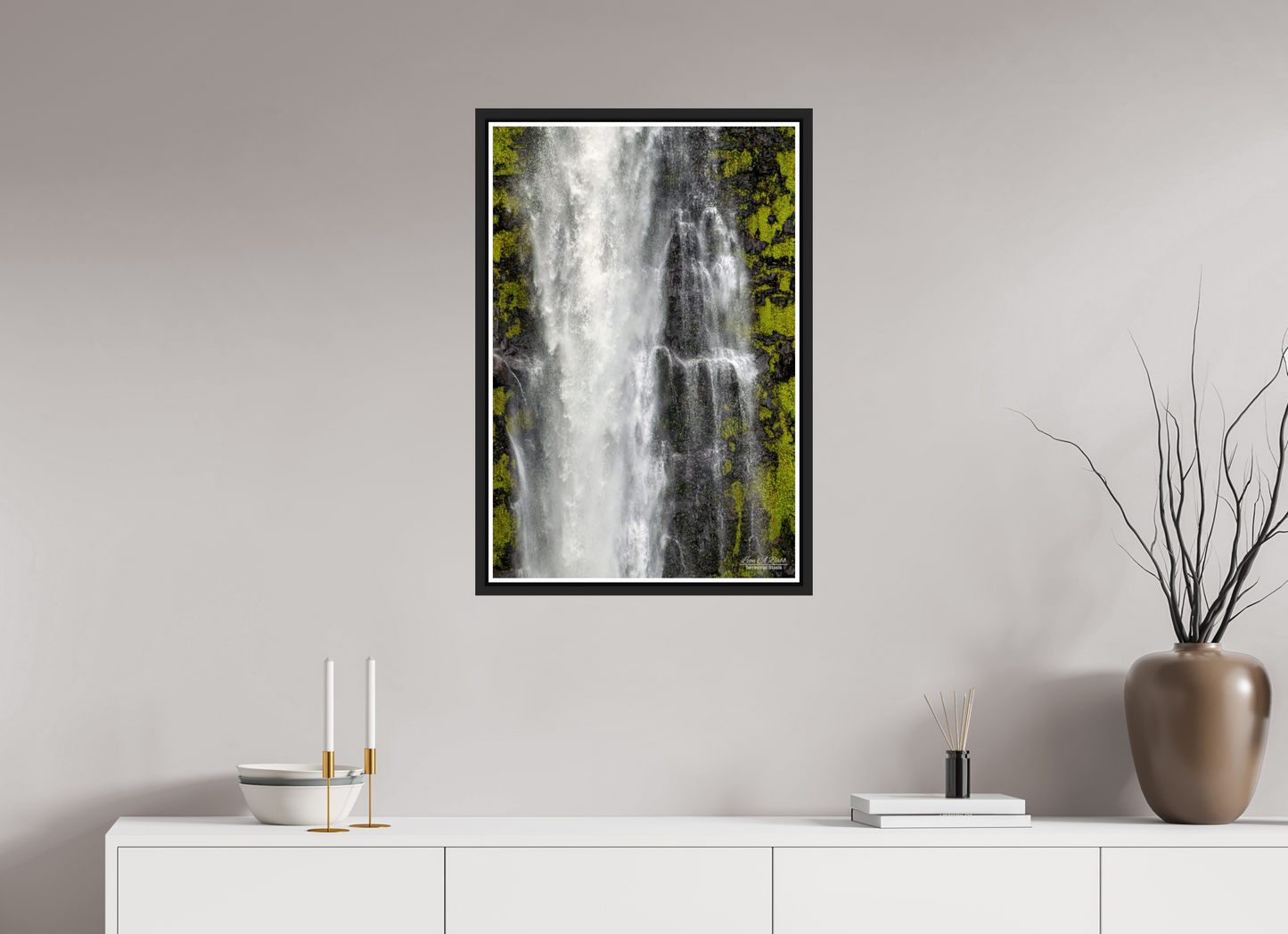 20 x 30″, Black Matte Floater Frame with Acrylic Glass (04D) Akaka Falls Cascade