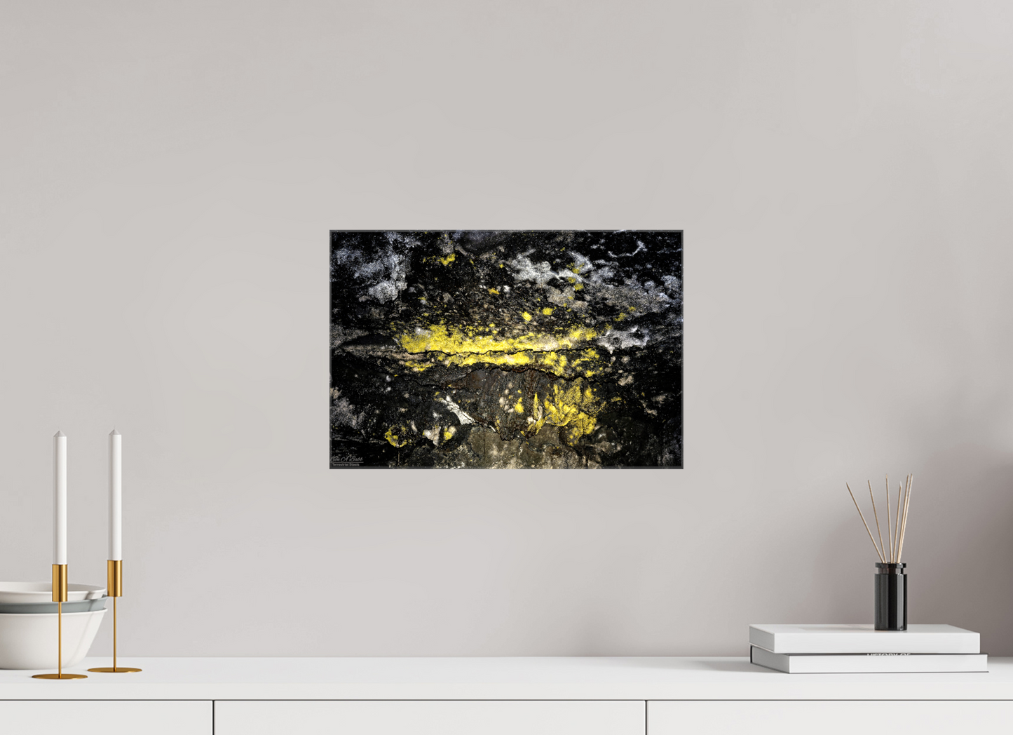 15 x 10″, Glossy Canvas Stretcher Frame with Mirrored Edges Luminous veins of the Kaūmana caves 1