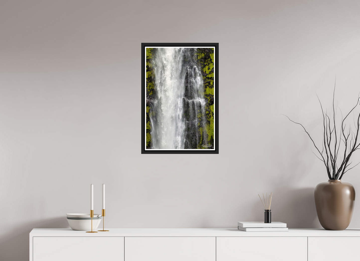16 x 24″, Black Matte Floater Frame with Acrylic Glass (04D) Akaka Falls Cascade